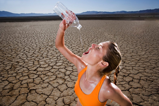 Как проявляется дефицит воды в организме